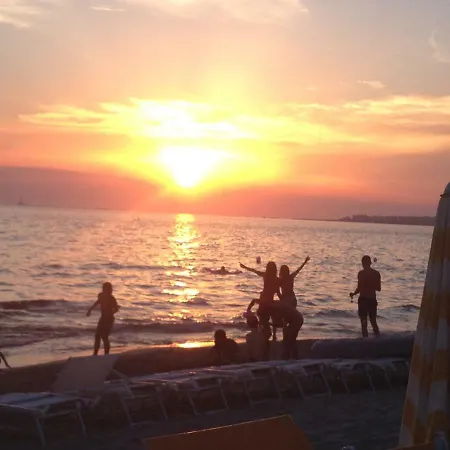 Thalassa Apartment *